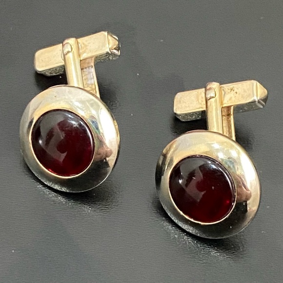 Vintage SWANK Ruby Red Stone Cabochon Gold-tone Cufflinks 8g - Picture 4 of 11